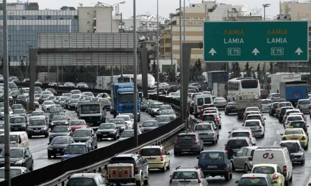 Μποτιλιάρισμα χιλιομέτρων στον Κηφισό λόγω τροχαίου